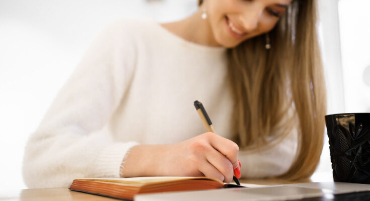 Cómo se escribe cebra o zebra